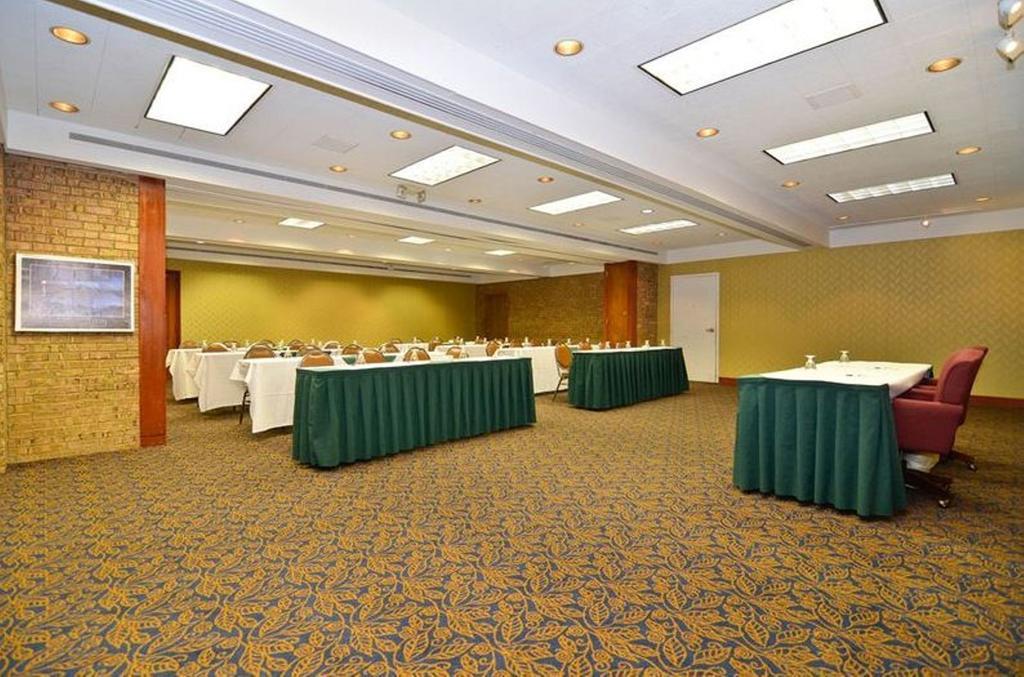 Clock Tower Resort And Conference Center - ร็อคฟอร์ด ธุรกิจ รูปภาพ